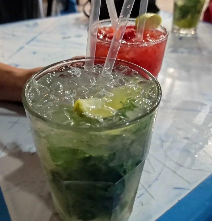 Mojito ai tavolini fuori